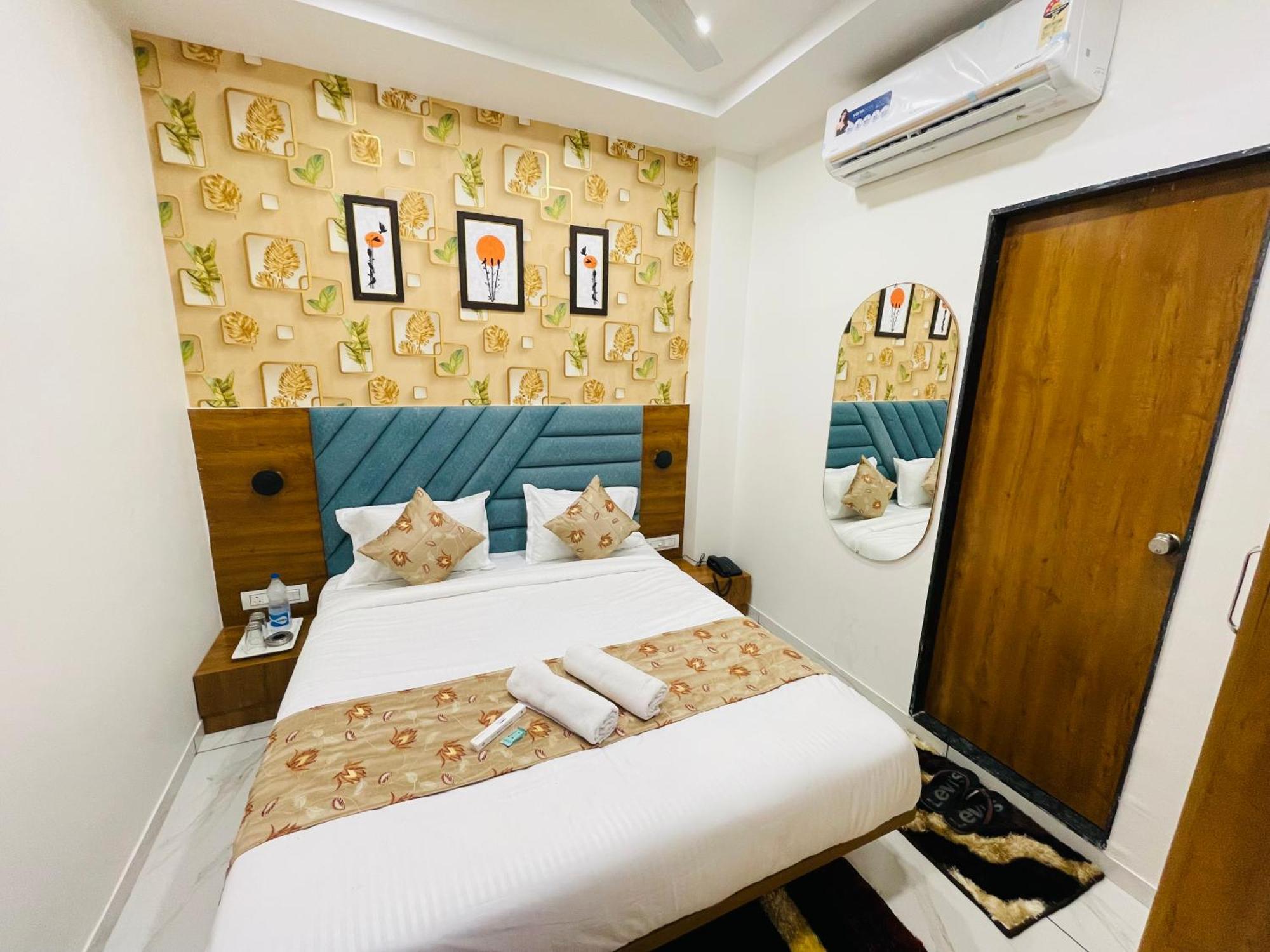 Hotel Avenue Sky Ahmadabad Zewnętrze zdjęcie