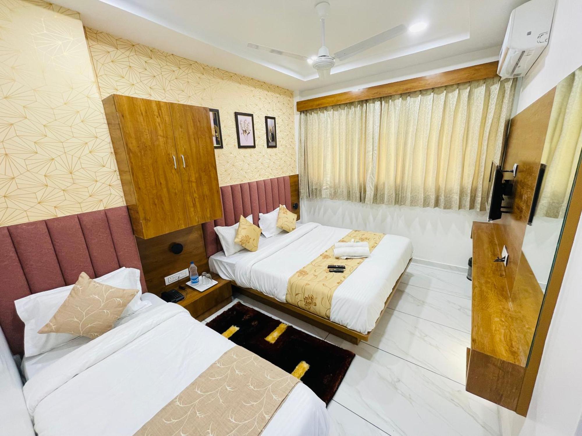 Hotel Avenue Sky Ahmadabad Zewnętrze zdjęcie