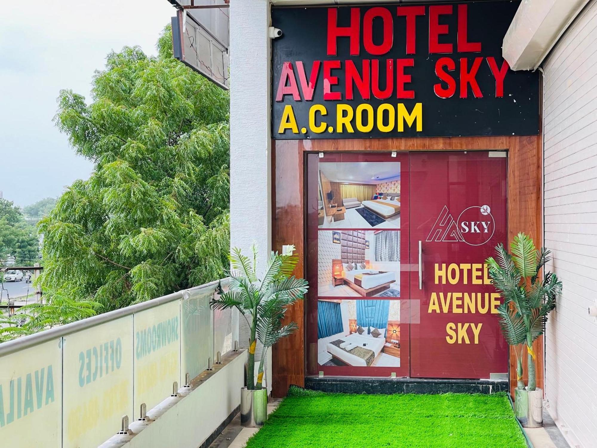 Hotel Avenue Sky Ahmadabad Zewnętrze zdjęcie