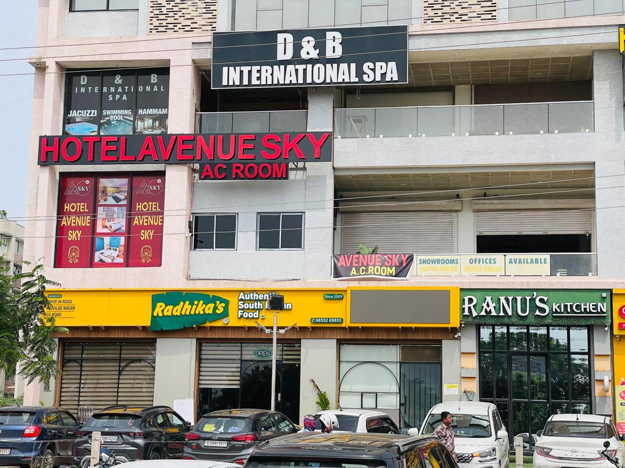 Hotel Avenue Sky Ahmadabad Zewnętrze zdjęcie